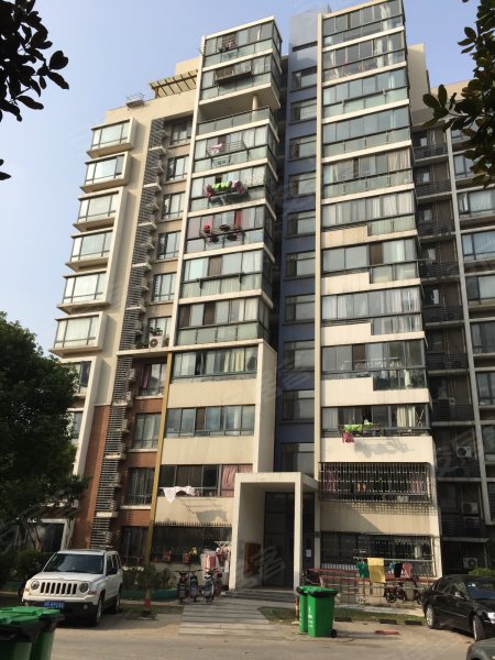 康桥水都(700弄)