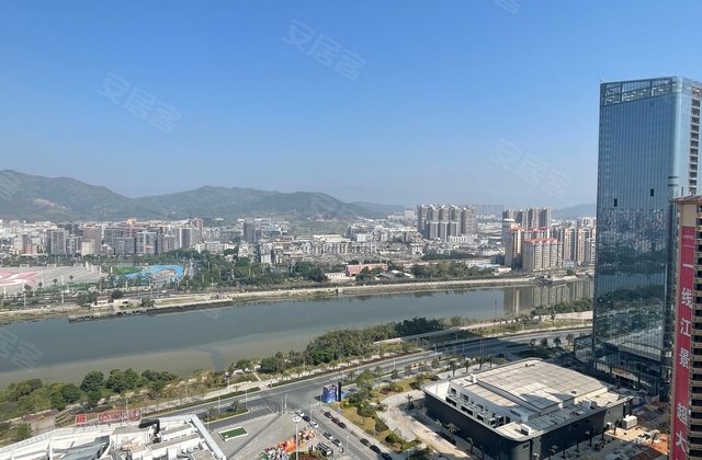 万达广场(榕城)4室2厅137.2㎡110万二手房图片