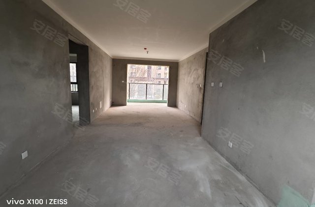 御山一品4室2厅126㎡69万二手房图片