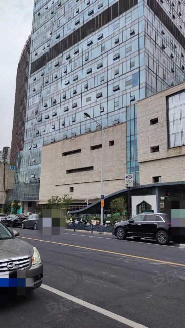 世茂广场1室1厅1卫