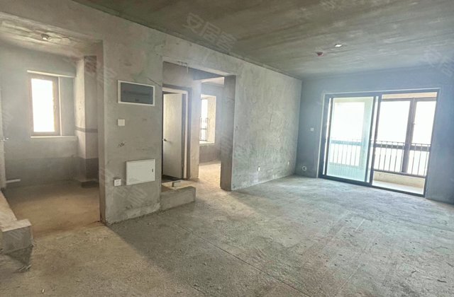 金地长福天逸4室2厅129㎡158万二手房图片