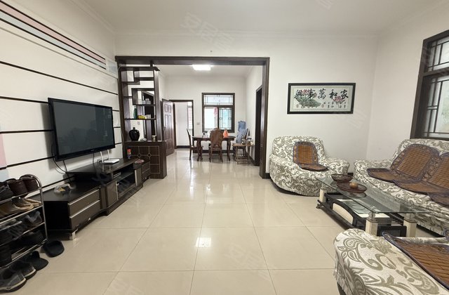 长龙时代广场3室2厅300㎡60万二手房图片