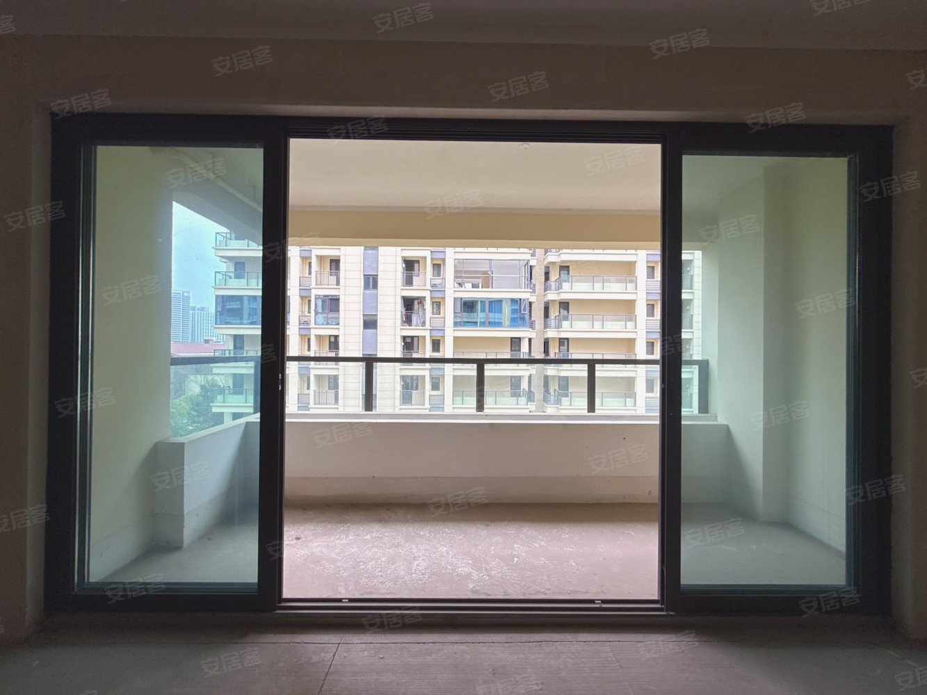 德信金成观澜大院4室2厅2卫108㎡南北55万