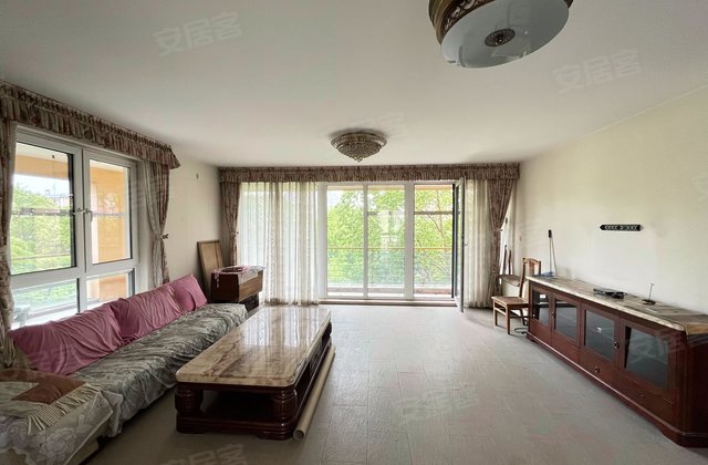 安亭新镇风苑4室2厅184.1㎡605万二手房图片