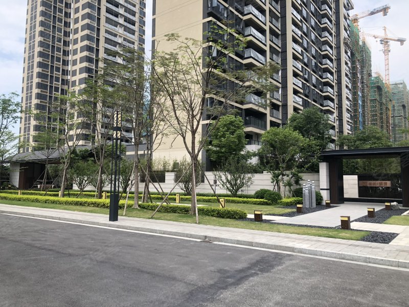 钧明城,荷富路801号