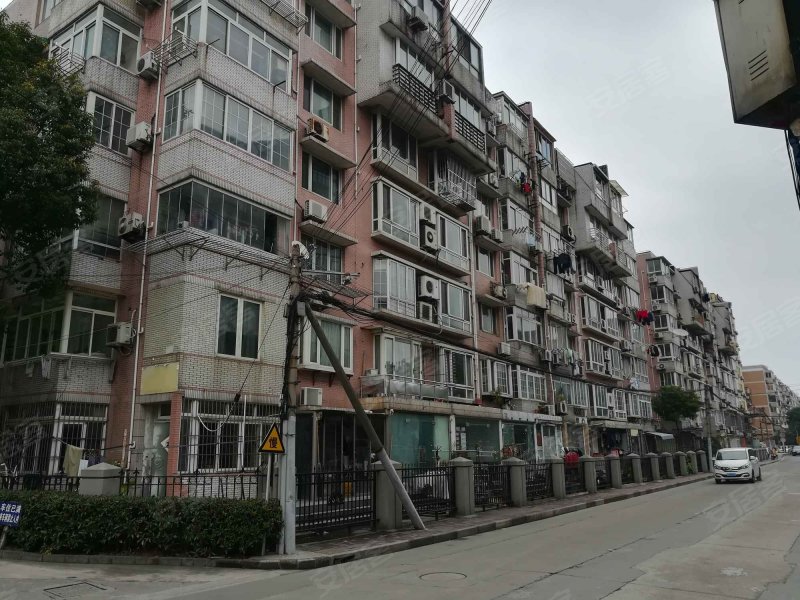 流晶逸彩虹华苑