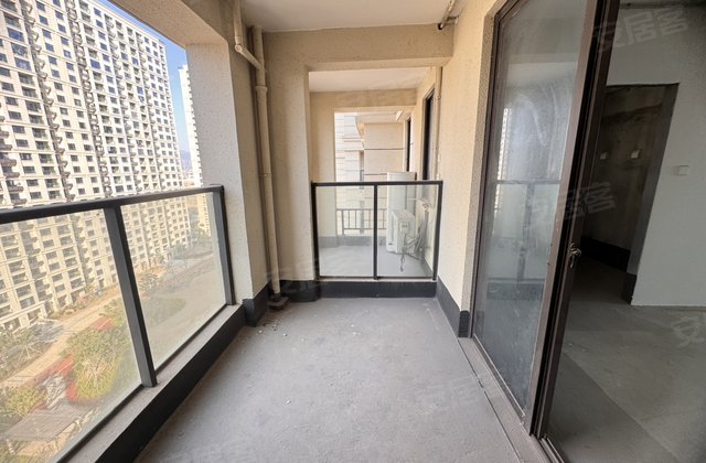 学士华府3室2厅134㎡168万二手房图片