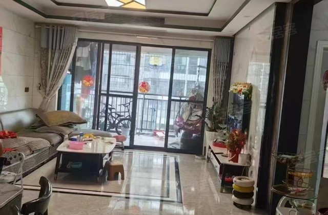 凤凰城(桂平市)5室2厅143㎡81.2万二手房图片