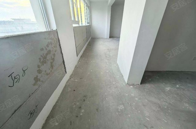 华玺园4室2厅167㎡128万二手房图片