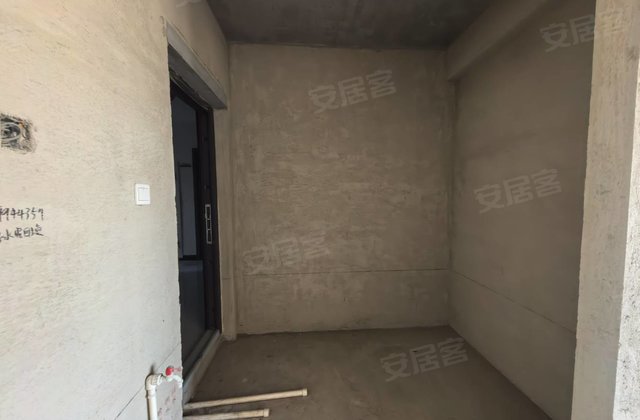 纳帕沁园3室2厅115㎡38万二手房图片