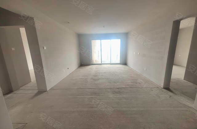 塞纳荣府3室2厅148.14㎡130万二手房图片