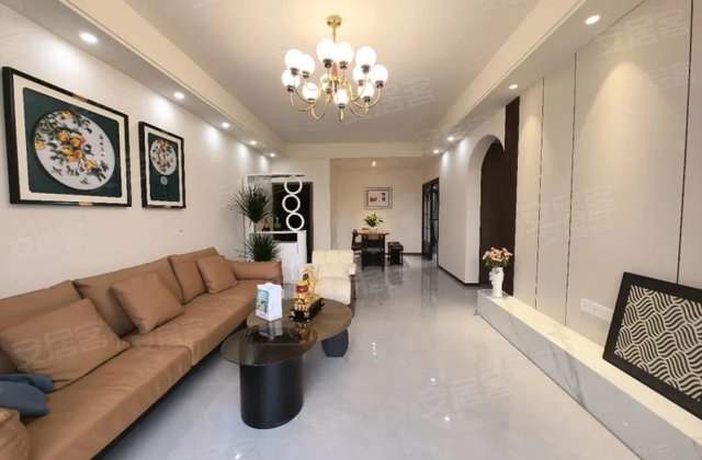 领地坐标4室2厅150㎡68.8万二手房图片