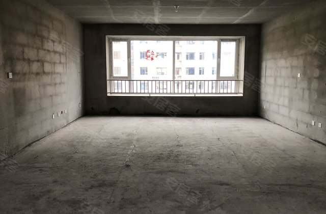 天悦华府4室2厅210㎡156万二手房图片