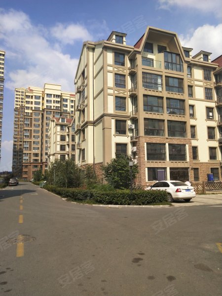 天一畔城山水居