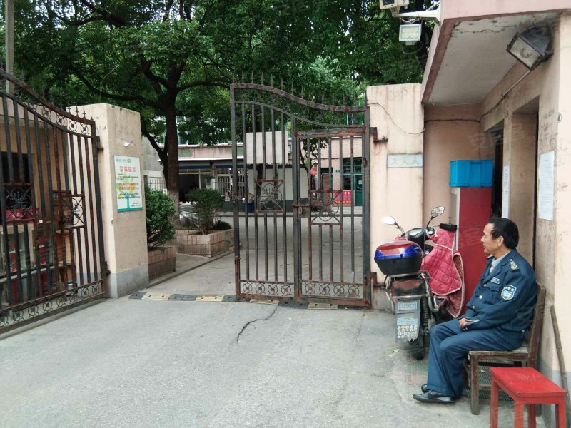 曹建路230弄小区 