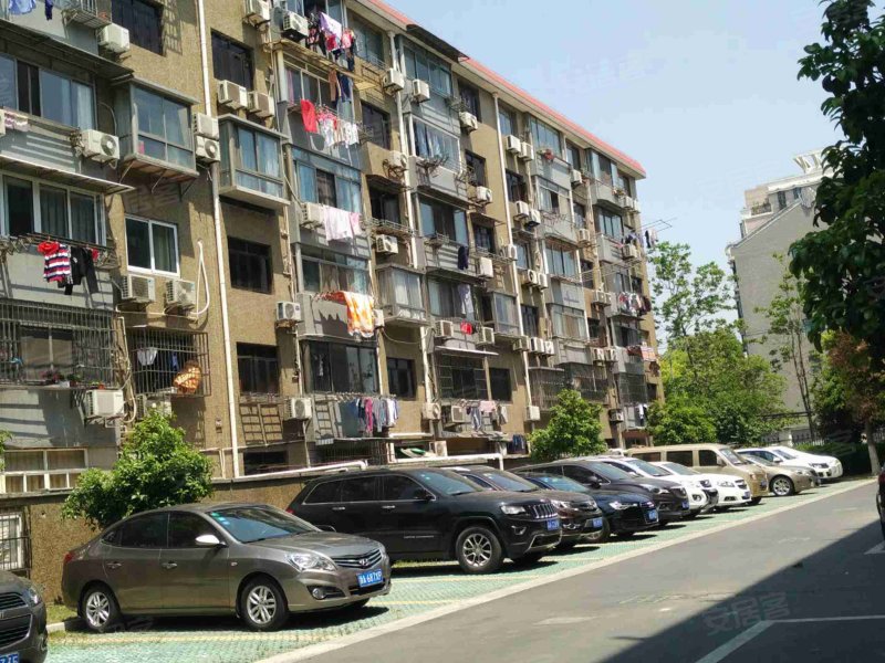 龙柏三村龙兴苑