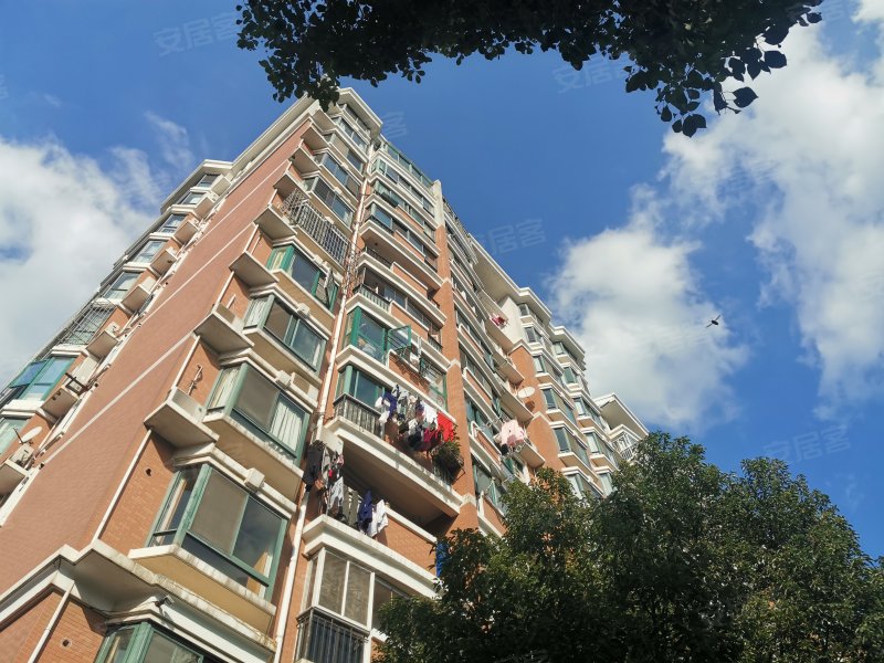 金汇名人苑三街坊