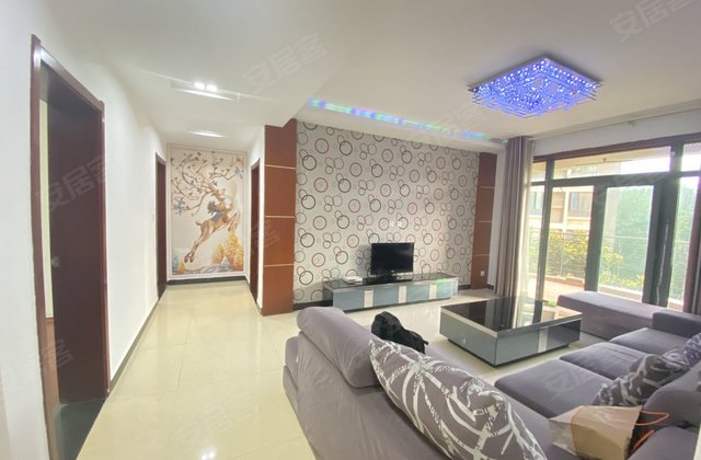 龙泊圣地云顶3室2厅130.6㎡85万二手房图片