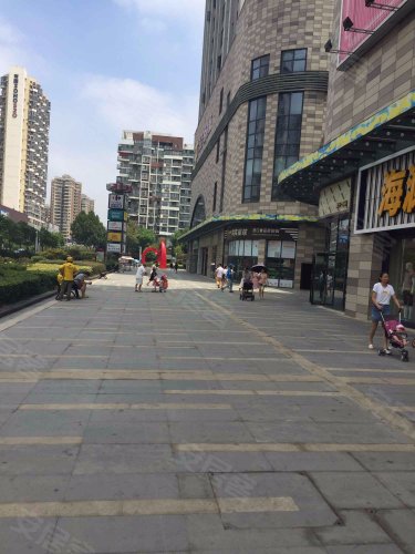 佰港城橙果公寓