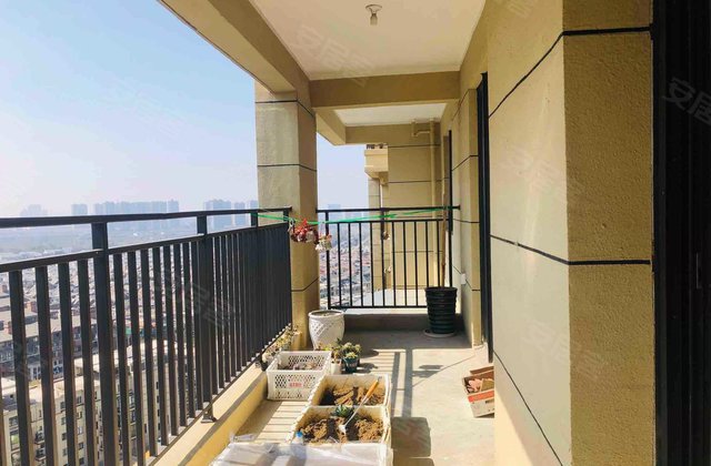 世茂九溪墅4室2厅156.54㎡228万二手房图片