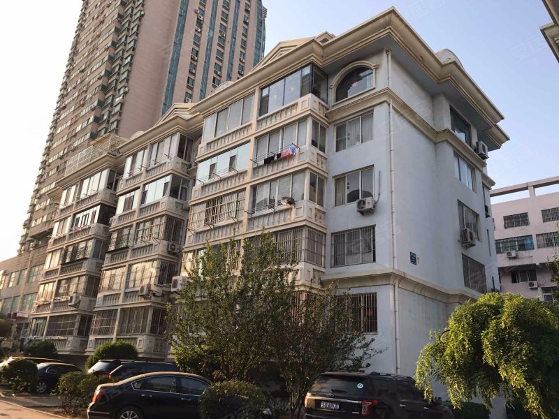 香江花园,香江路86号