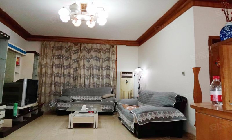 四季花园2室2厅1卫