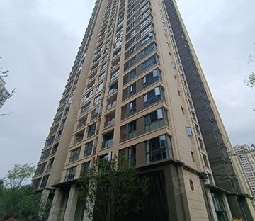 金海湾可改双卫清水电梯房47.6万随时看房小区环境好车位充足