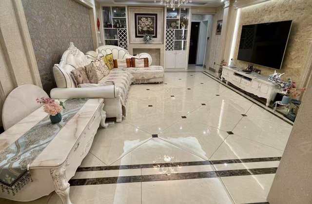 海德公园A区4室2厅145㎡105万二手房图片