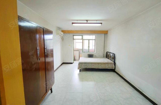 南江西里1室1厅55.29㎡120万二手房图片