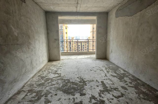 禾水滨江壹号4室2厅143㎡55万二手房图片