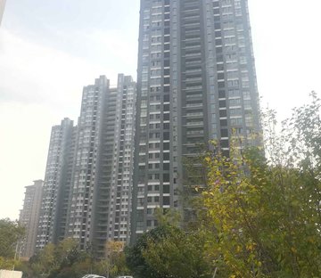 白马公馆 双卫生间 朝南 带电梯 楼龄新 高楼层视野好