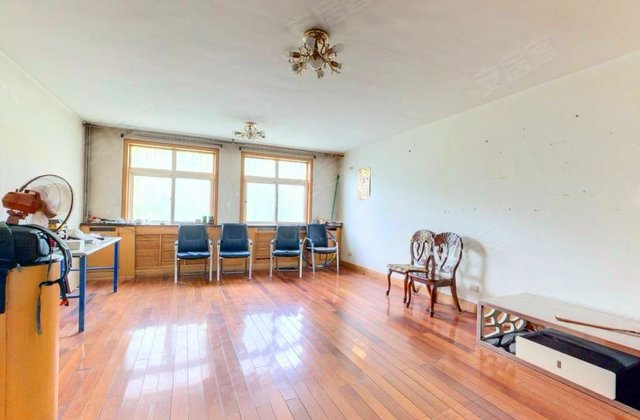 科大花园3室2厅139.08㎡282万二手房图片