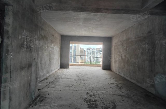 中鼎景泰园3室2厅135㎡61.8万二手房图片