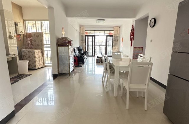 名仕尚都3室2厅119.15㎡30万二手房图片