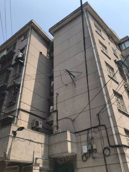 淞兴路305弄小区 