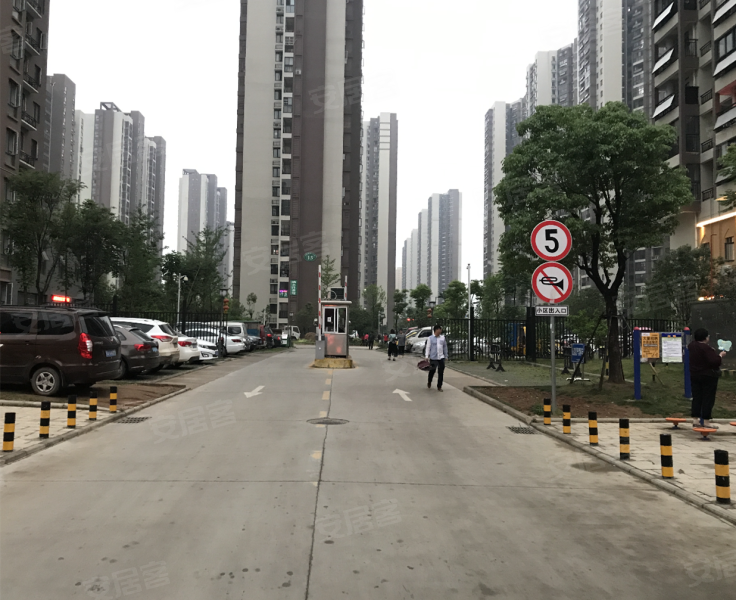 左岭新城三社区