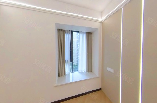 世豪广场天府豪庭4室2厅123.61㎡270万二手房图片