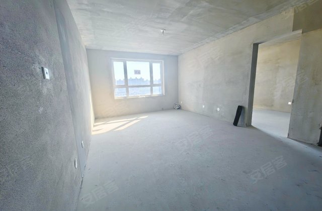 远洋戛纳小镇3室2厅126.64㎡103万二手房图片