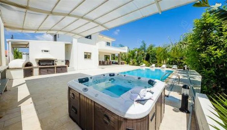 塞浦路斯约¥1531万豪华五卧室别墅与 泳池普罗塔拉斯塞浦路斯二手房公寓图片