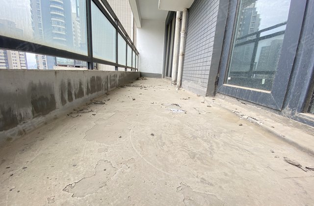 大曌国际3室2厅142.33㎡163万二手房图片