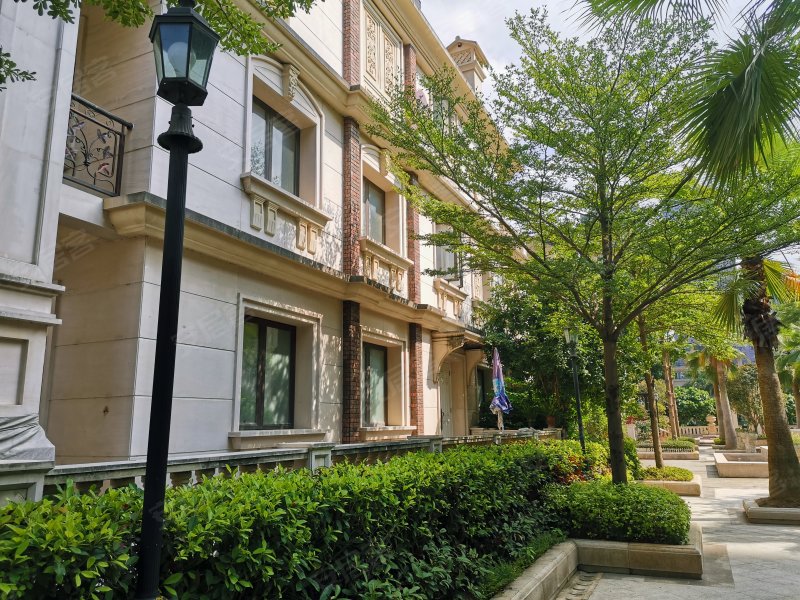 世茂御龙湾(别墅)