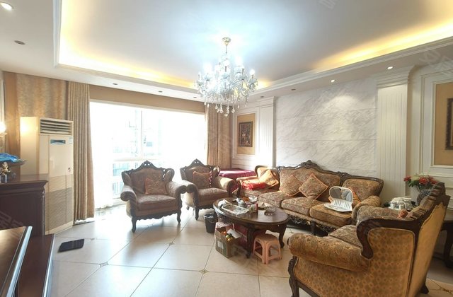 锦林新苑4室2厅192㎡66.8万二手房图片