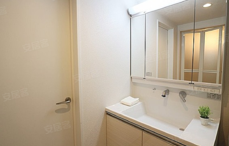 日本大阪府约¥137万大阪市西区大户型房源推荐二手房公寓图片