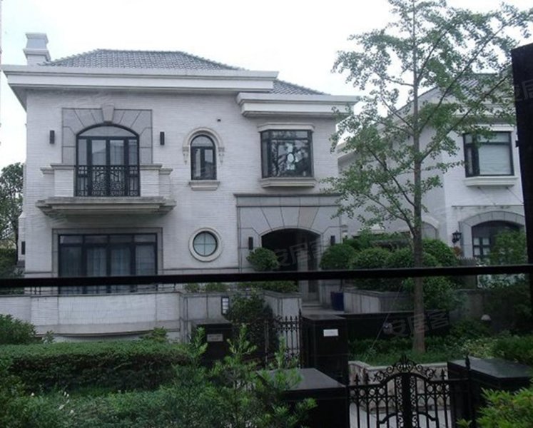 虹桥高尔夫别墅 