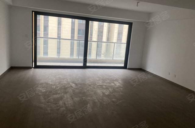 雍荣华府3室2厅123.5㎡172万二手房图片