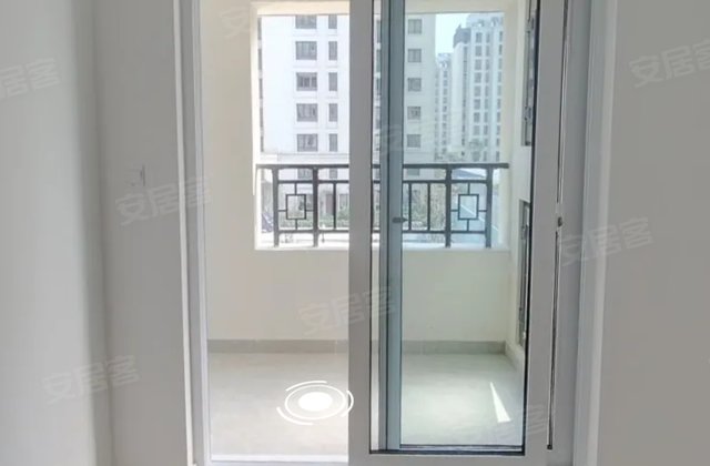 新城悦隽风华3室2厅135㎡88万二手房图片