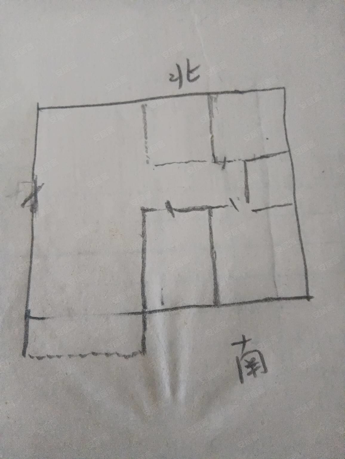 香洲名郡B区3室2厅1卫110㎡南北59万