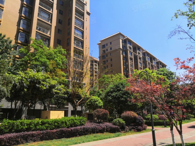 时代俊园银杏雅苑