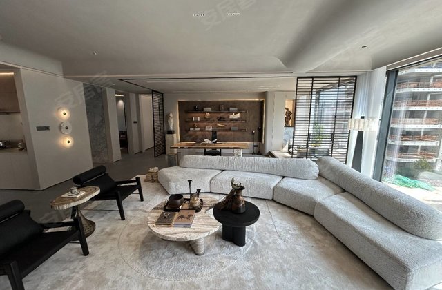 长江源东湖湾4室2厅180㎡135万二手房图片