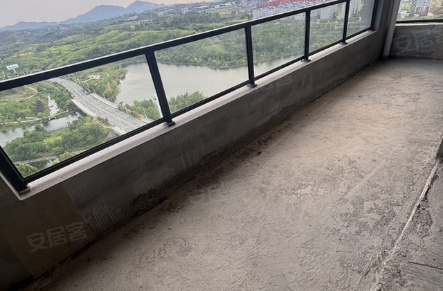 门户壹号山河院子4室2厅118.15㎡38万二手房图片